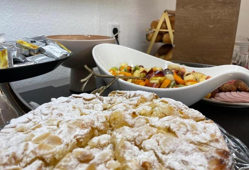 스탠다드 룸, Unterfeldhaus