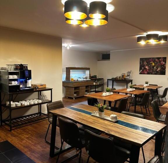 스탠다드 룸, Unterfeldhaus