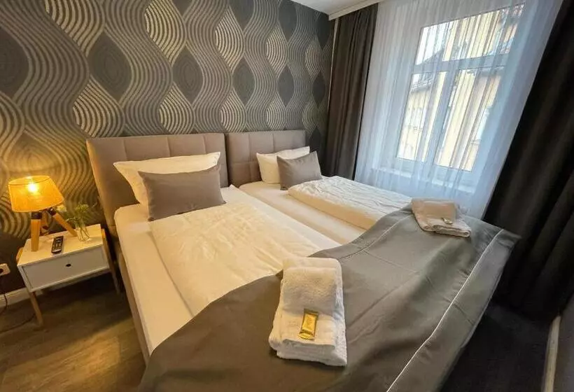 ４ベッドルームクラシックタイプ, Zur Altstadt   Am Fuße Der Osterburg Gaststätte, Pension, Fewo