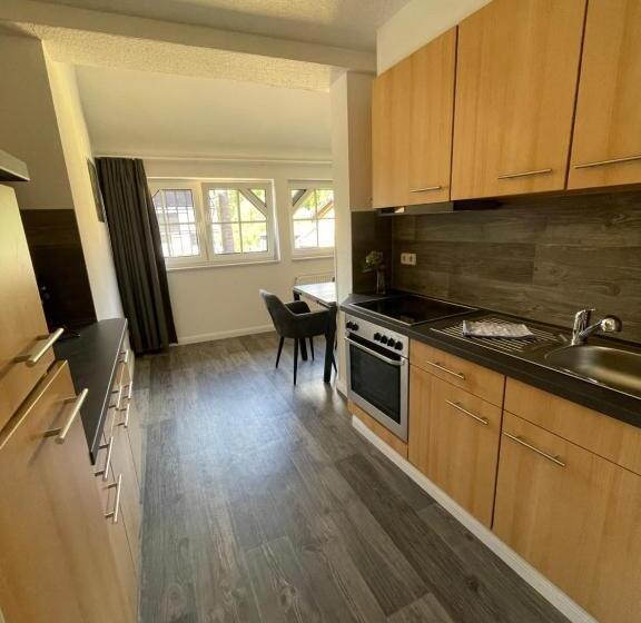 Трехместный Номер Комфорт, Zur Altstadt   Am Fuße Der Osterburg Gaststätte, Pension, Fewo