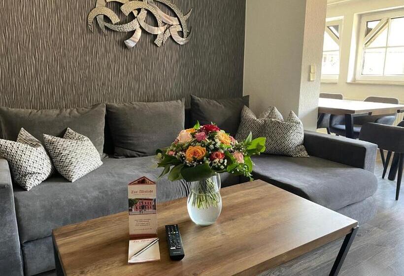Трехместный Номер Комфорт, Zur Altstadt   Am Fuße Der Osterburg Gaststätte, Pension, Fewo