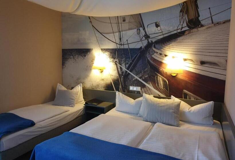 غرفة قياسية ثلاثية, Zur Fichtenbreite Garni