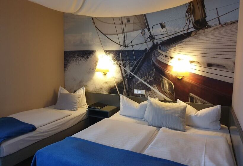 غرفة قياسية ثلاثية, Zur Fichtenbreite Garni