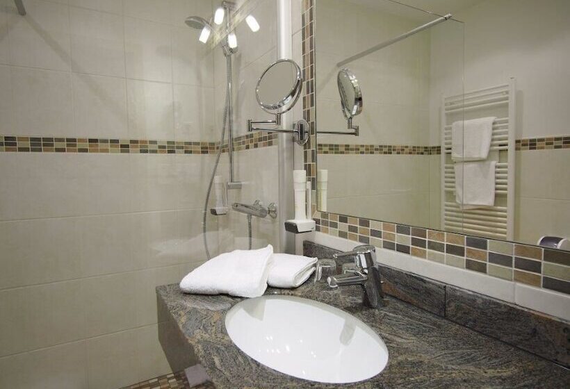 Номер Комфорт, Land Gut Hotel Zur Brücke