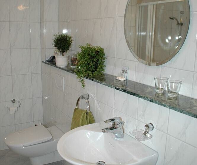 غرفة قياسية, Zum Lindenbaum