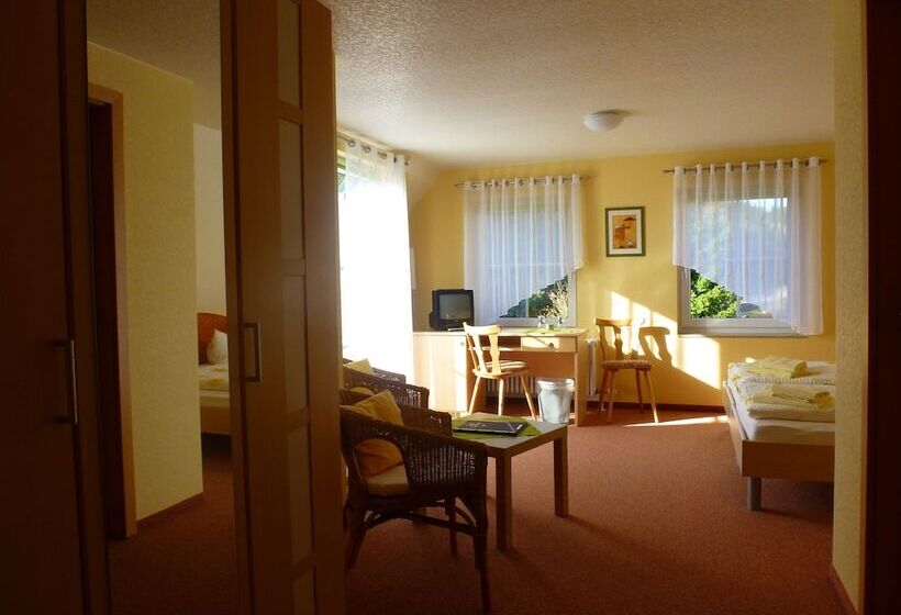 غرفة سوبيريور, Am Eisenberg