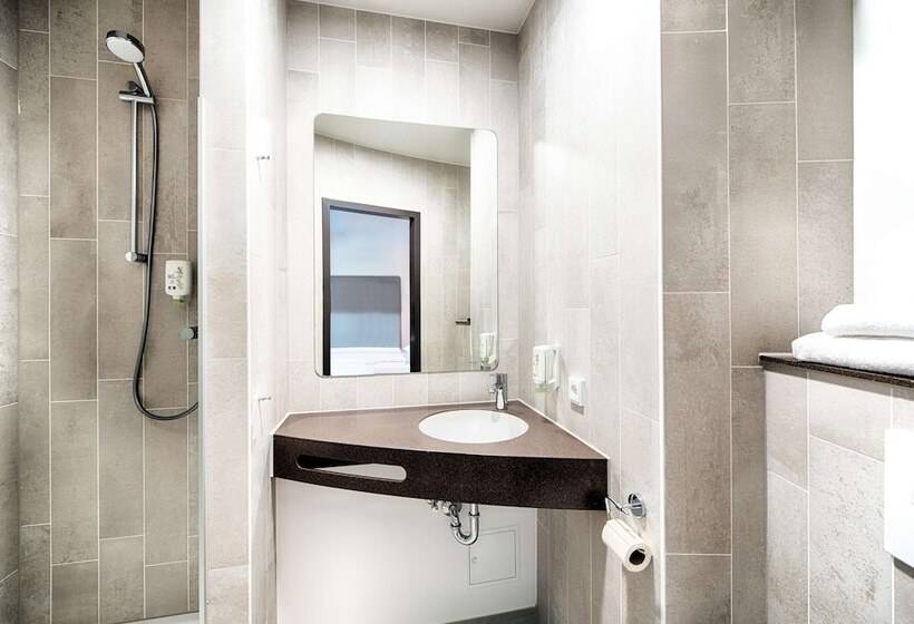 اتاق استاندارد, B&b Hotel Stuttgart Neckarhafen
