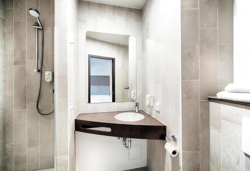 اتاق خانوادگی, B&b Hotel Stuttgart Neckarhafen