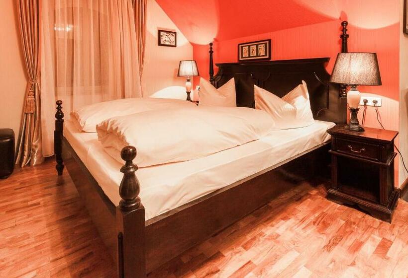 חדר סטנדרט יחיד, Aviv Dresden