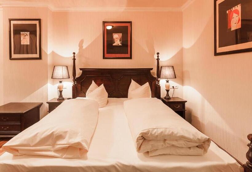 סוויטת ג'וניור פנימית, Aviv Dresden