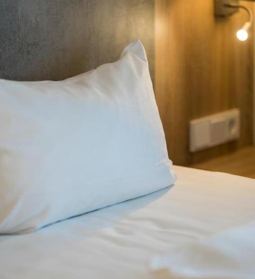 חדר סופריור עם מרפסת, 2places Side