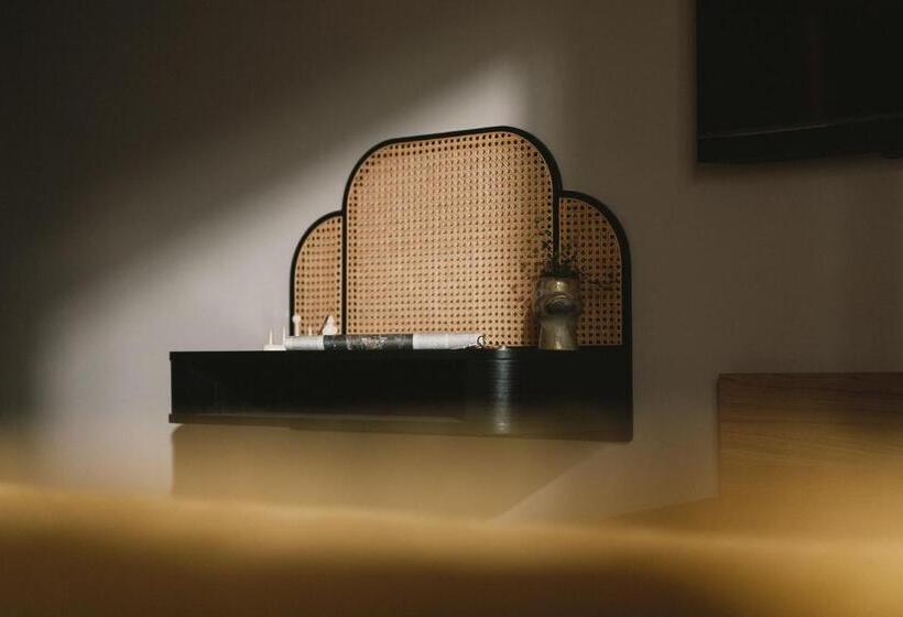 סוויטת ג'וניור, 2places Side