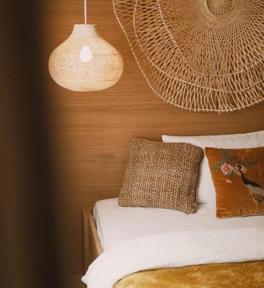 סוויטת סופריור, 2places Side