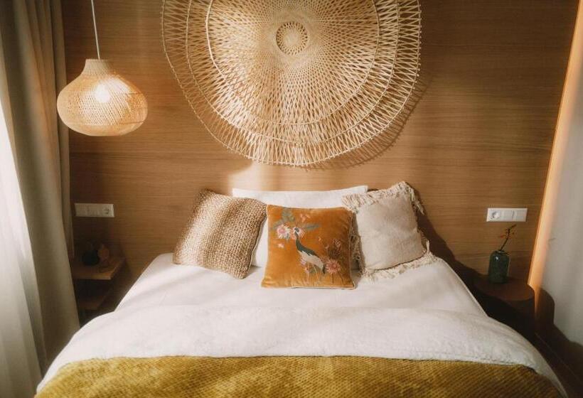 סוויטת סופריור, 2places Side