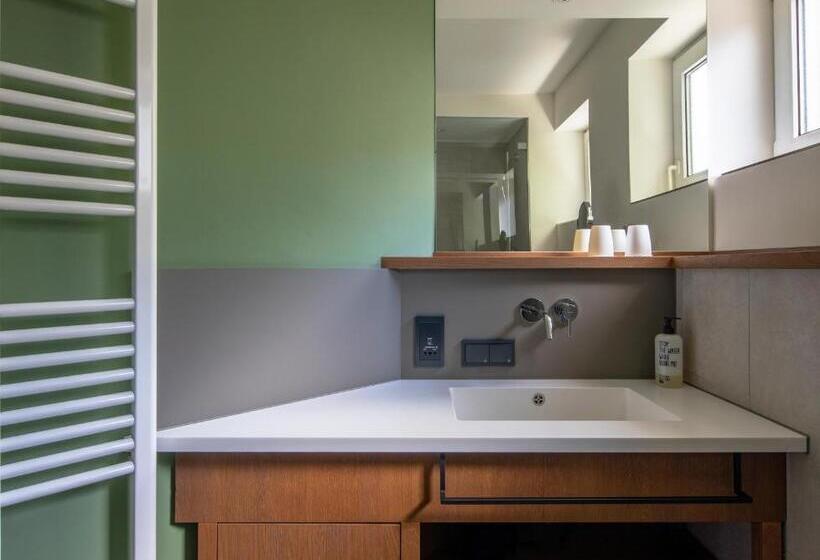 标准单人间, Domizil Tübingen