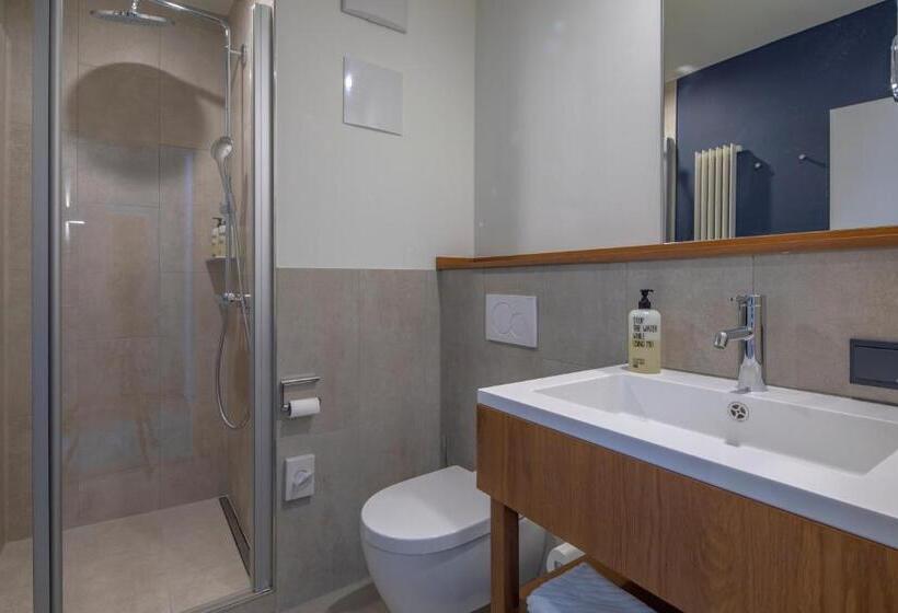 带观景的标准间, Domizil Tübingen