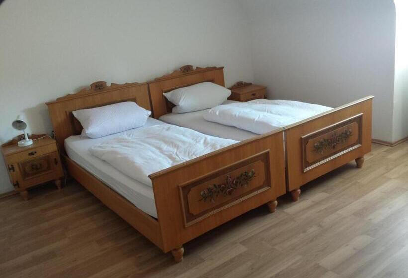 スタンダードルーム, Dorfschenke