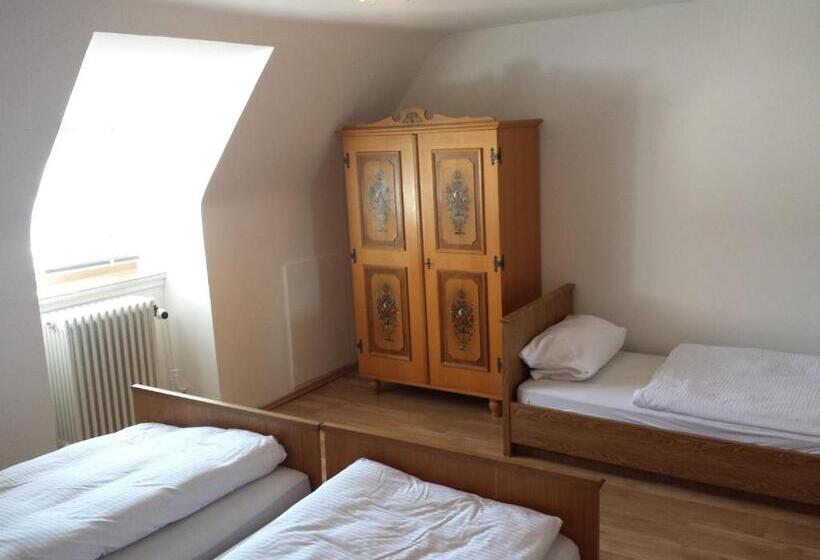 スタンダードトリプルルーム, Dorfschenke