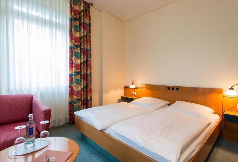 חדר סטנדרט, Eisbach