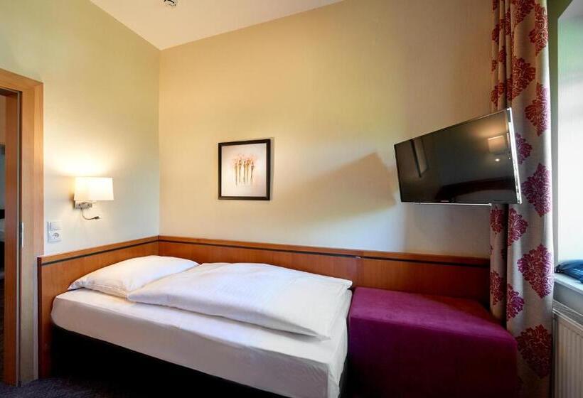 חדר אקונומי יחיד, Eisbach