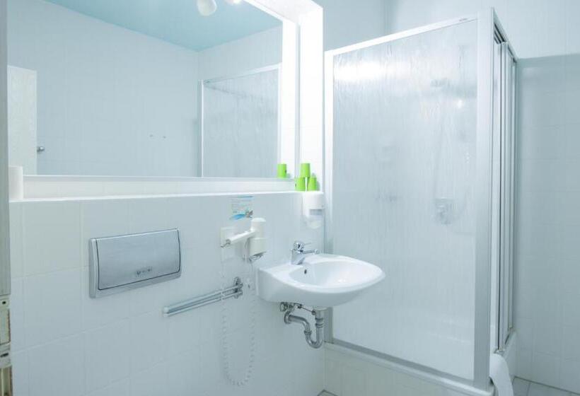 Номер Стандарт Трехместный, Erzgebirgshotel Freiberger Höhe