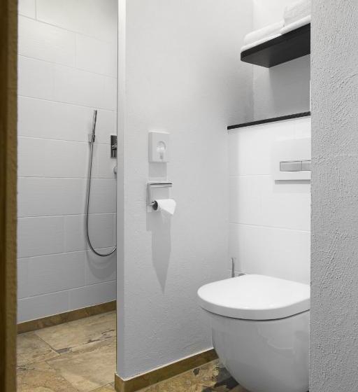 舒适型房间, Filla Andre