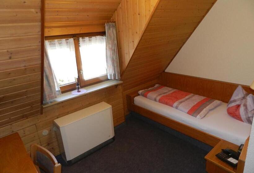 اتاق راحتی یک تخته, Garni Kambeitz