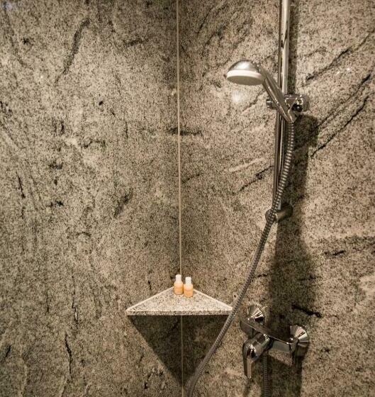 スタンダードルーム, Hellers Krug