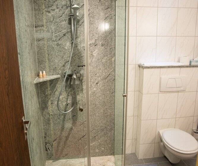 コンフォートルーム, Hellers Krug