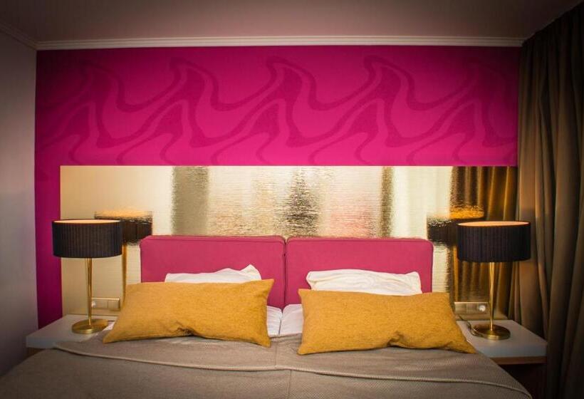 コンフォートルーム, Hellers Krug