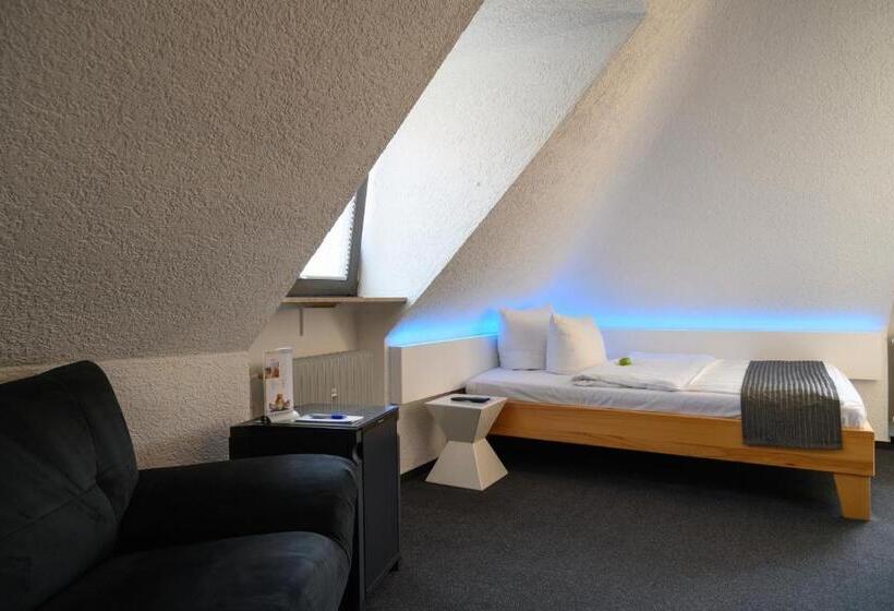 Апартаменты 2 Спальни, Heymann