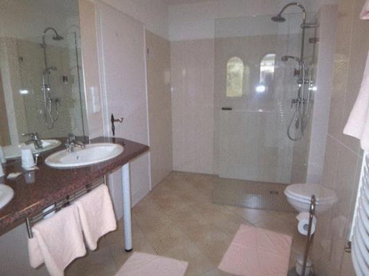 Standard-huone, Hubertus