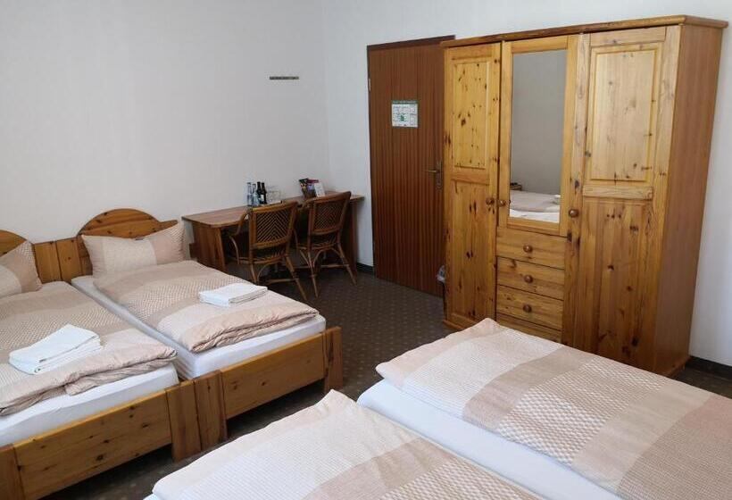 四人标准间, Pension Am Heusteig