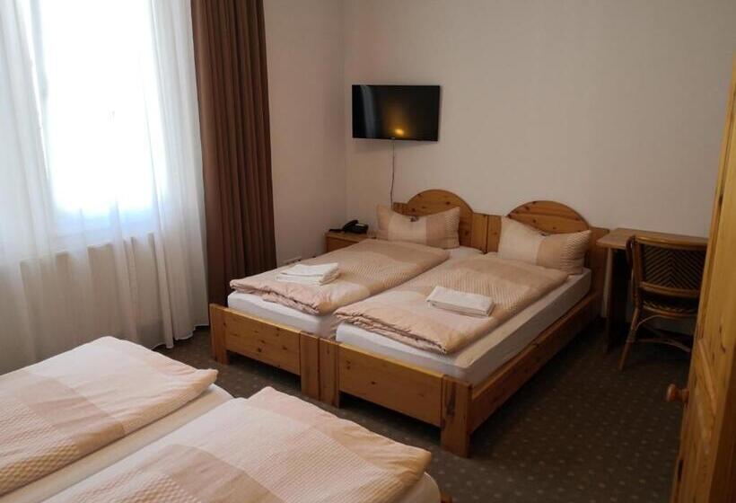 四人标准间, Pension Am Heusteig