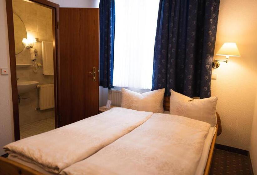 基本间, Pension Am Heusteig