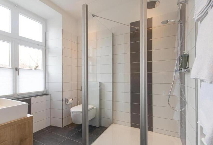 חדר קומפורט, Posthorn