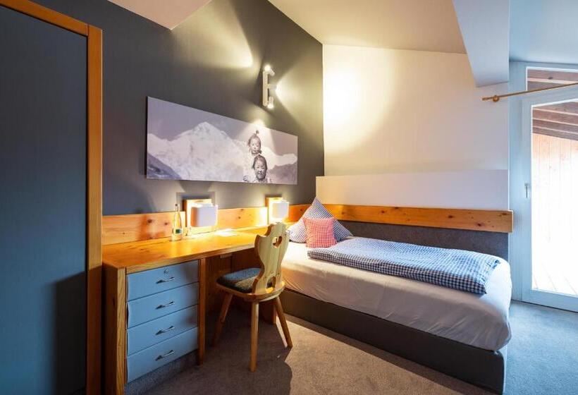 חדר סטנדרט יחיד, Posthorn