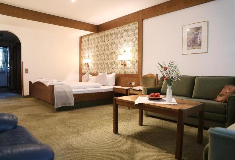 小型套房带阳台, Restaurant Adler Stube