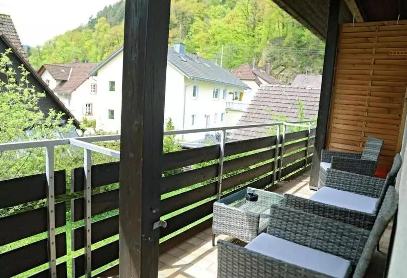バルコニー付きシングルスタンダードルーム, Restaurant Adler Stube