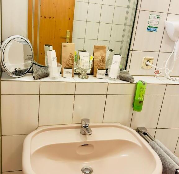 带阳台的豪华间, Restaurant Adler Stube