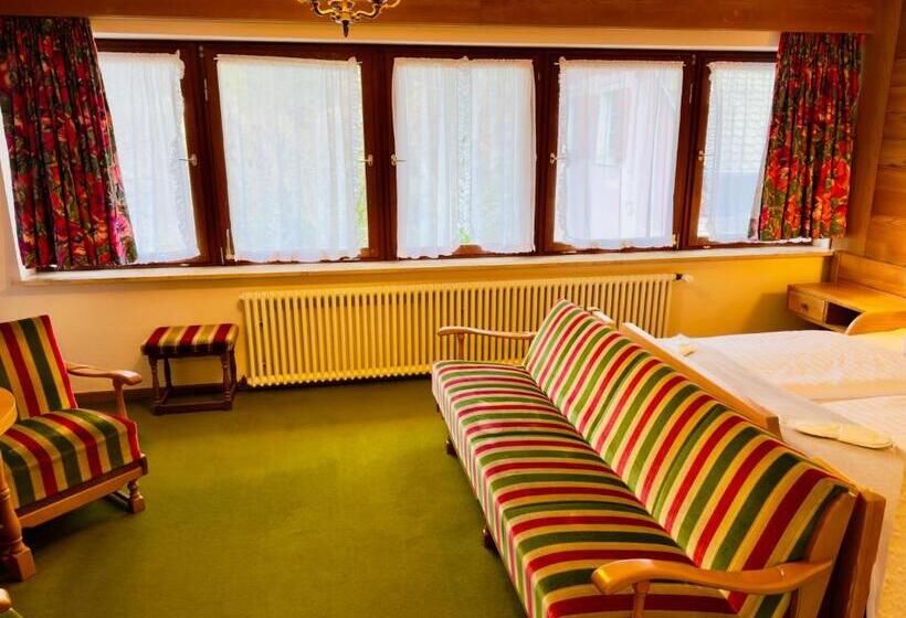 标准间带阳台, Restaurant Adler Stube