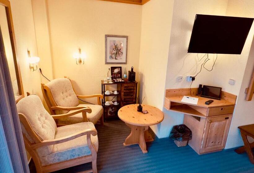 标准间带阳台, Restaurant Adler Stube