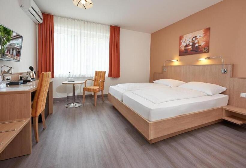 Quarto standard, Touristik