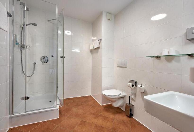 Quarto Familiar, Touristik