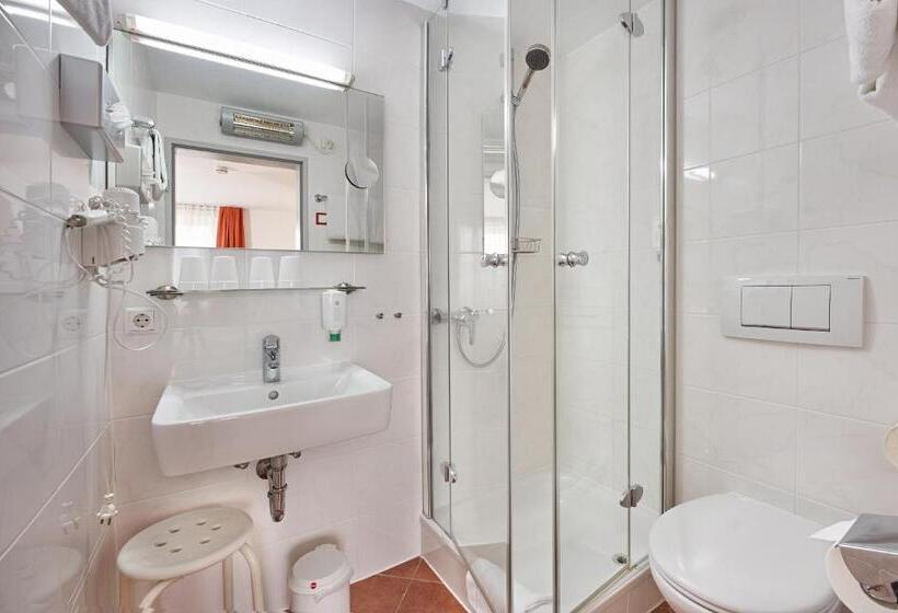 Quarto Familiar, Touristik