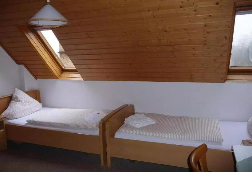 スタンダードルーム, Wengerterstube & Gästezimmer Kern