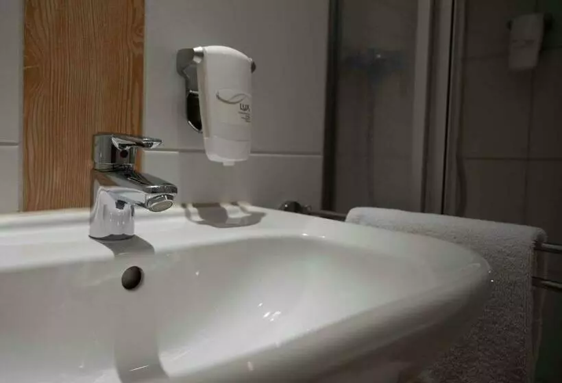 Standard Yhden Hengen Huone, Landhotel Graf