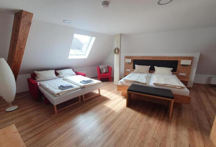 Четырехместный Номер Стандарт, Gasthof Hotel Zum Rebstock