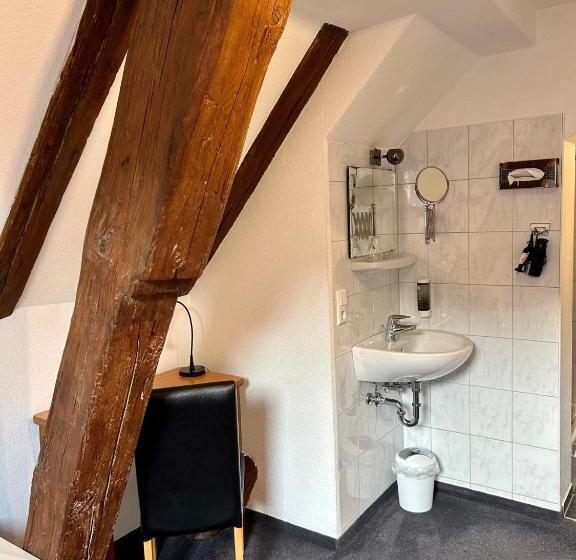 기본 룸 공용 욕실, Residenz