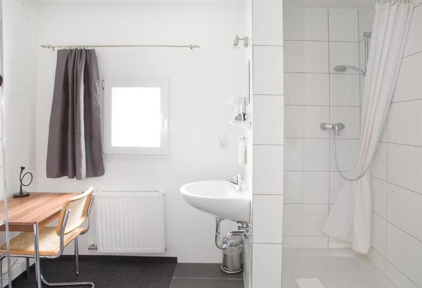 기본 룸 공용 욕실, Residenz